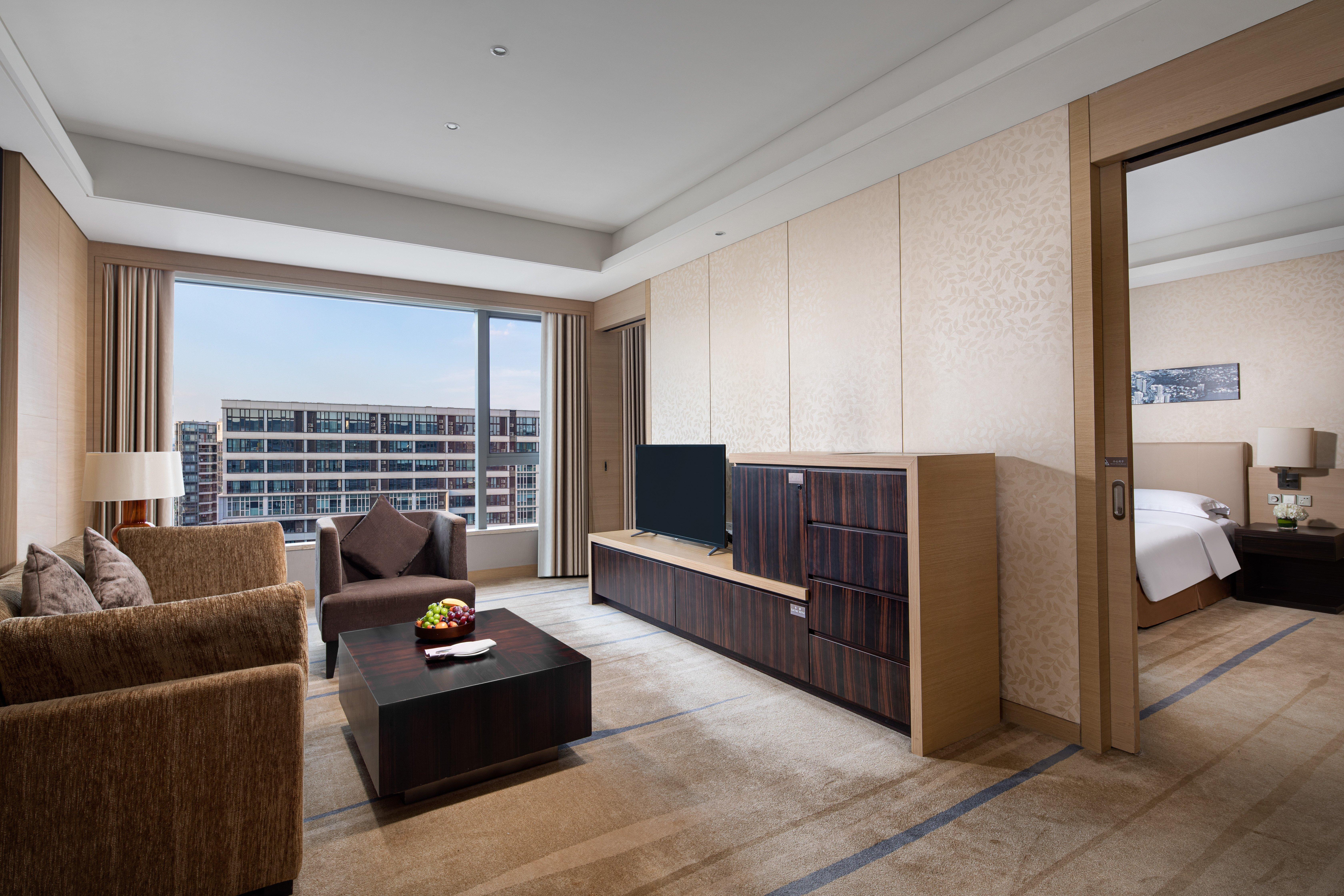 Crowne Plaza Guangzhou Huadu By Ihg - Free Shuttle Bus Between Hotel To Exhibition Center During Canton Fair Exterior photo