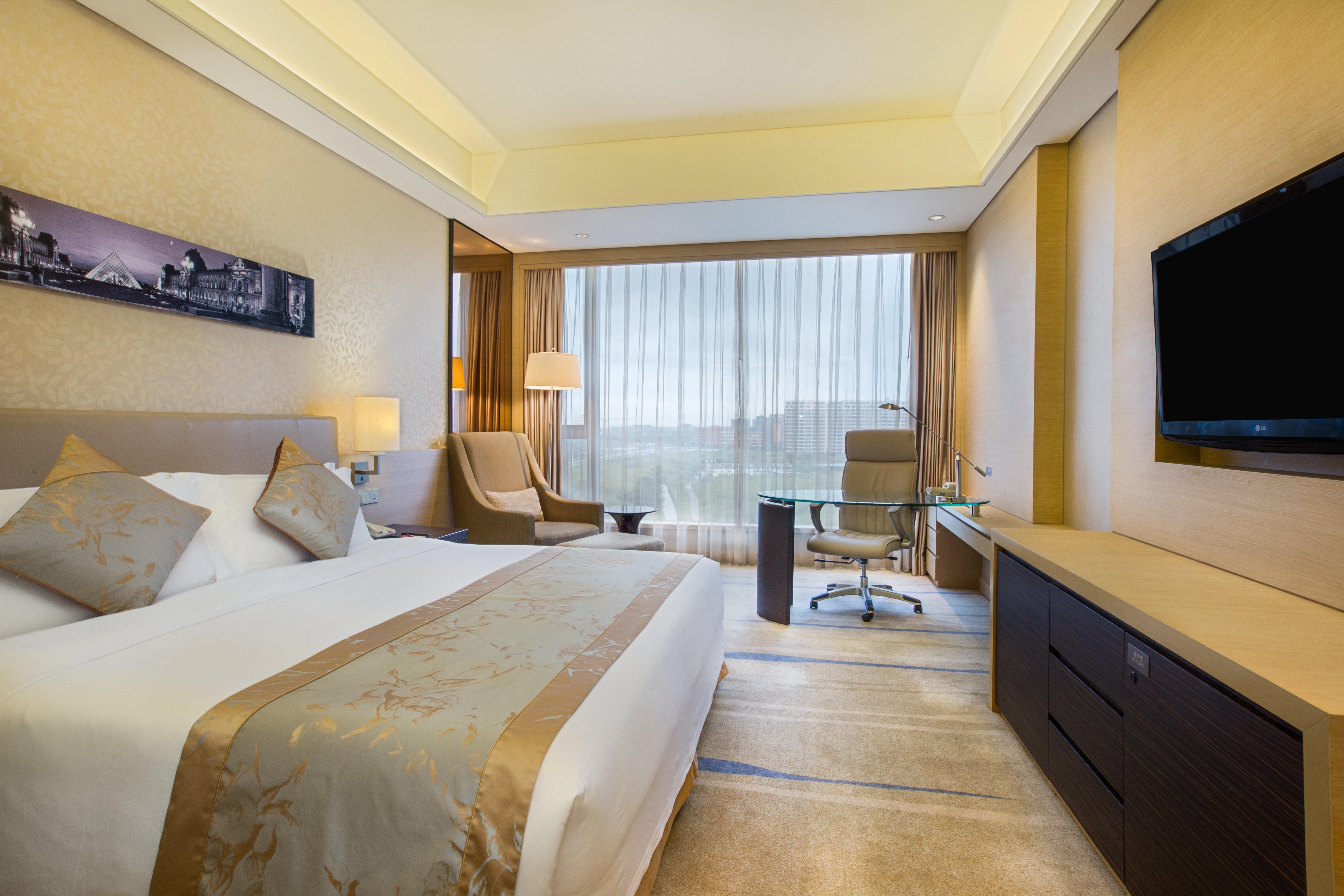 Crowne Plaza Guangzhou Huadu By Ihg - Free Shuttle Bus Between Hotel To Exhibition Center During Canton Fair Exterior photo