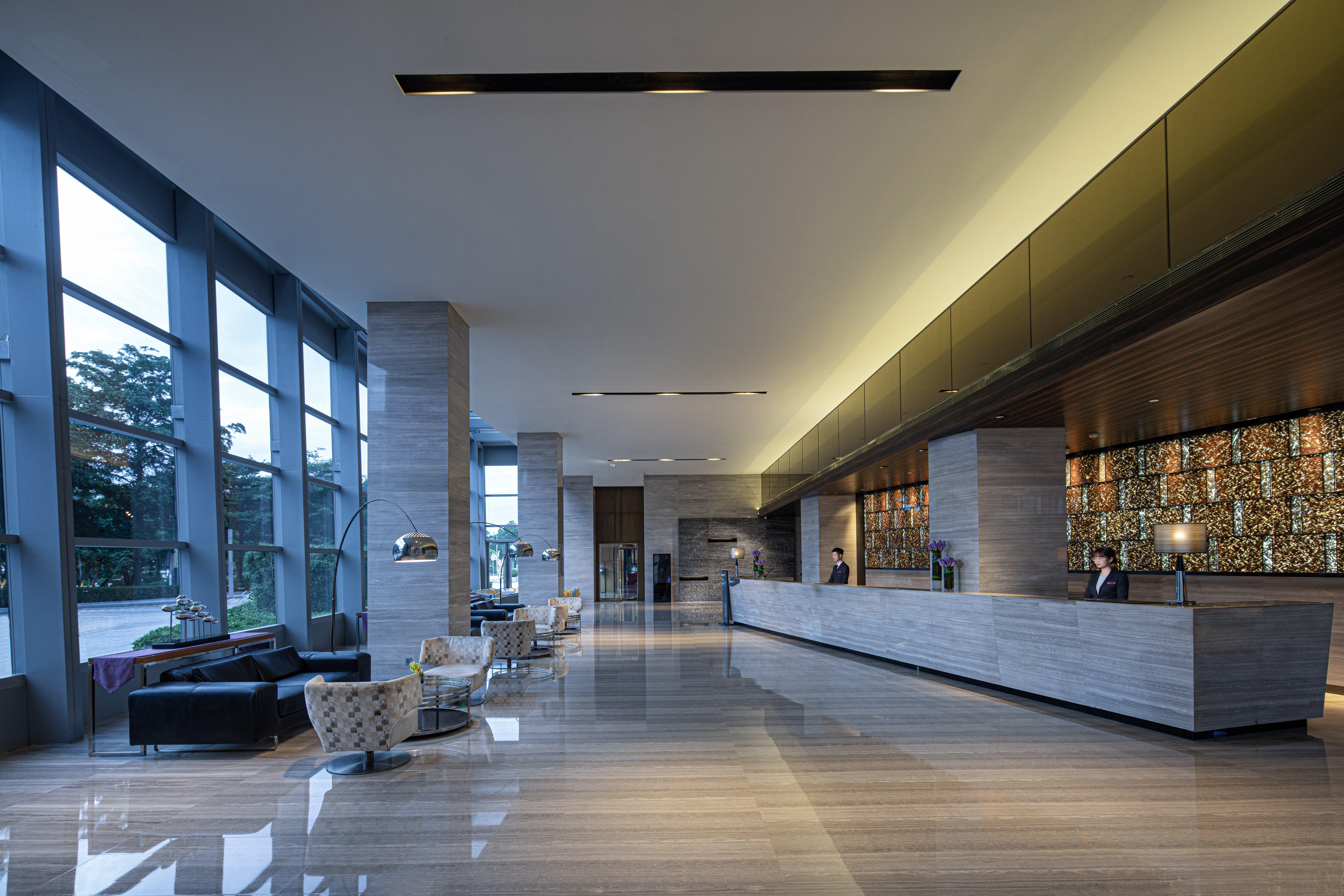 Crowne Plaza Guangzhou Huadu By Ihg - Free Shuttle Bus Between Hotel To Exhibition Center During Canton Fair Exterior photo
